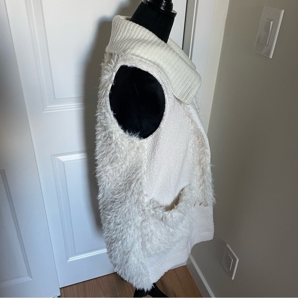 Anthropologie Saturday Sunday Ivory Shag/Fleece Sherpa Open Front Vest NWT Sz S - Picture 4 of 12